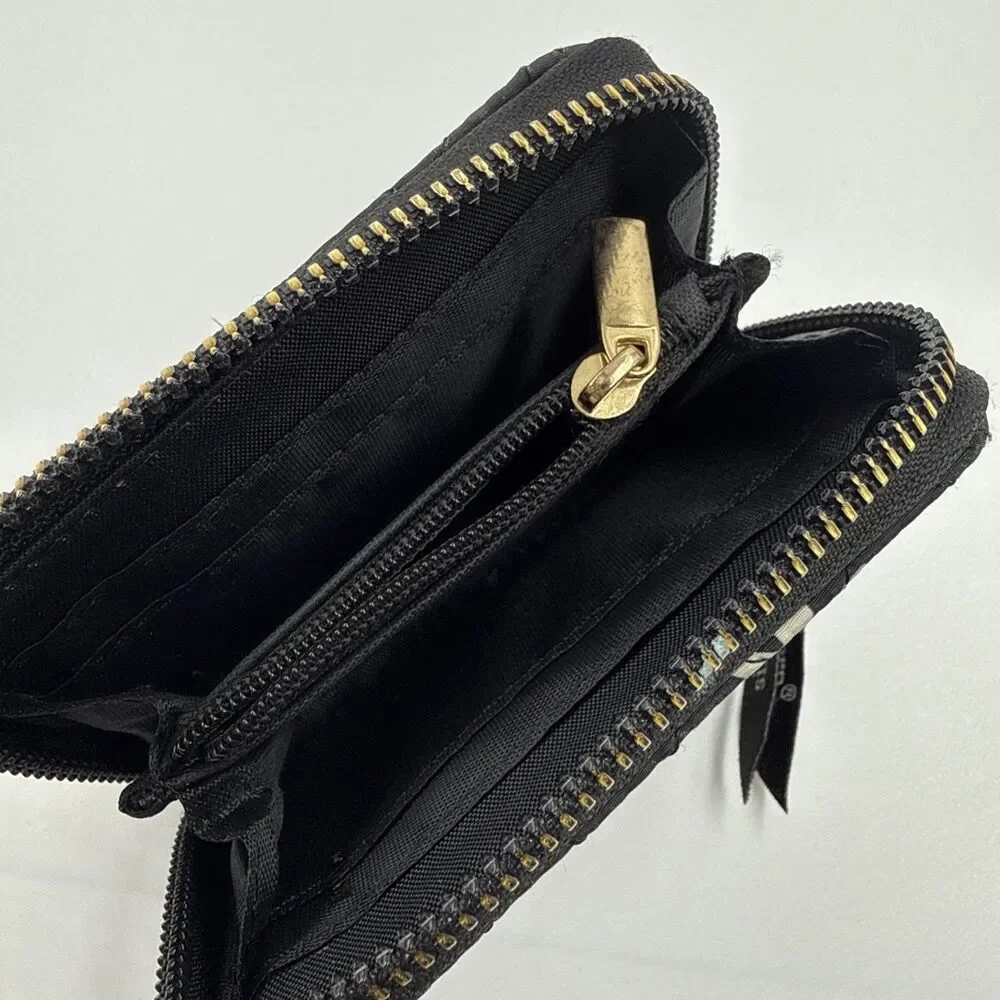 Simply Southern Black Quilted Daisy Key Chain Wallet